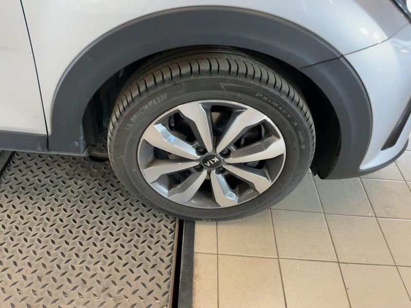 Kia Stonic 1.0 TGDI Silber 2021 – снимка 11