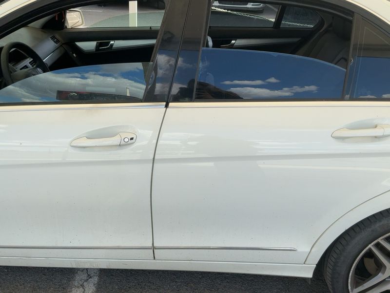 Mercedes-Benz C-Klasse C 200 CDI BlueEfficiency Avantgarde 2009 – снимка 4