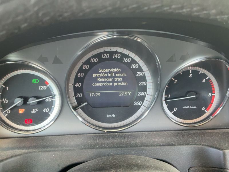 Mercedes-Benz C-Klasse C 200 CDI BlueEfficiency Avantgarde 2009 – снимка 13