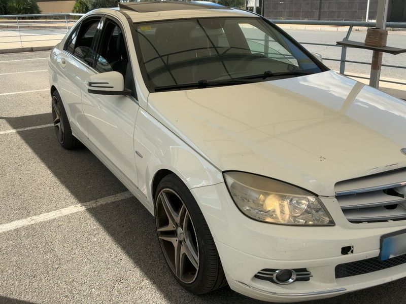 Mercedes-Benz C-Klasse C 200 CDI BlueEfficiency Avantgarde 2009 – снимка 8
