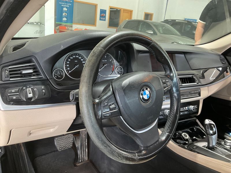 BMW 5er 520d 2011 – снимка 24