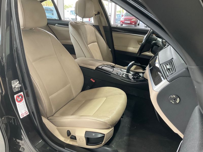 BMW 5er 520d 2011 – снимка 16