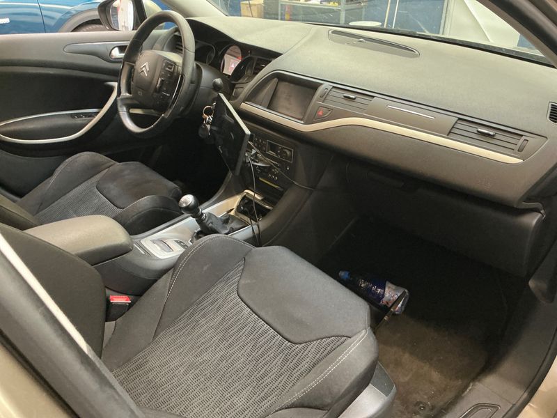 Citroen C5 2.0 HDi Confort 2011 – снимка 3