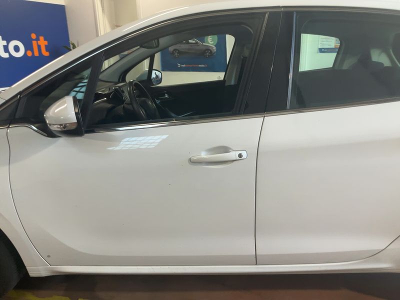 Peugeot 208 1.2 VTi Allure 2014 – снимка 4
