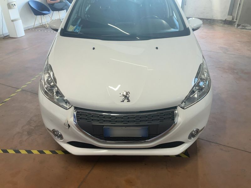 Peugeot 208 1.2 VTi Allure 2014 – снимка 14