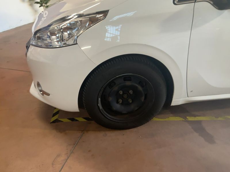 Peugeot 208 1.2 VTi Allure 2014 – снимка 3