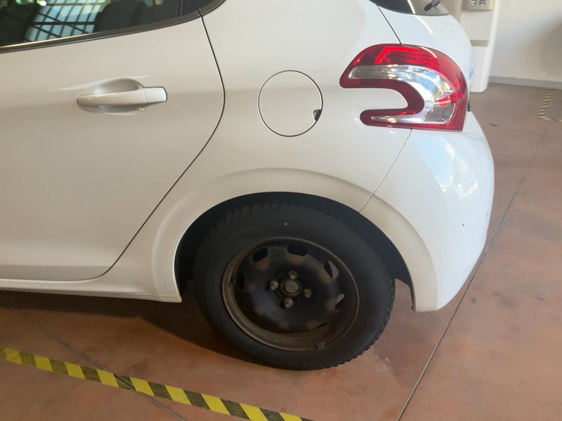 Peugeot 208 1.2 VTi Allure 2014 – снимка 5
