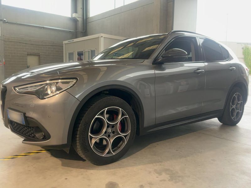 Alfa Romeo Stelvio 2.2 JTDM B-Tech Q4 2019 – снимка 2