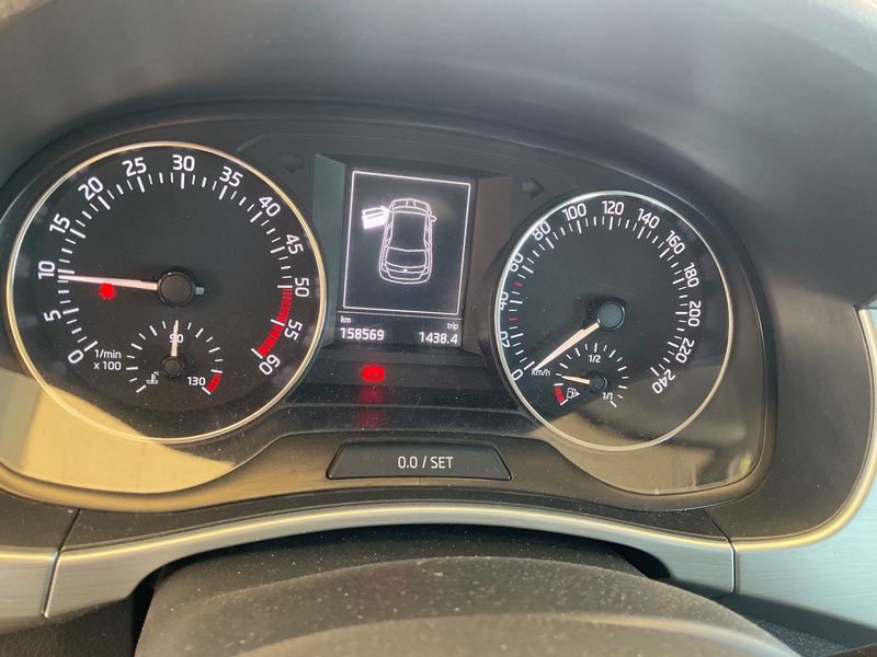 Skoda Fabia 1.4 TDI Ambition 2015 – снимка 18