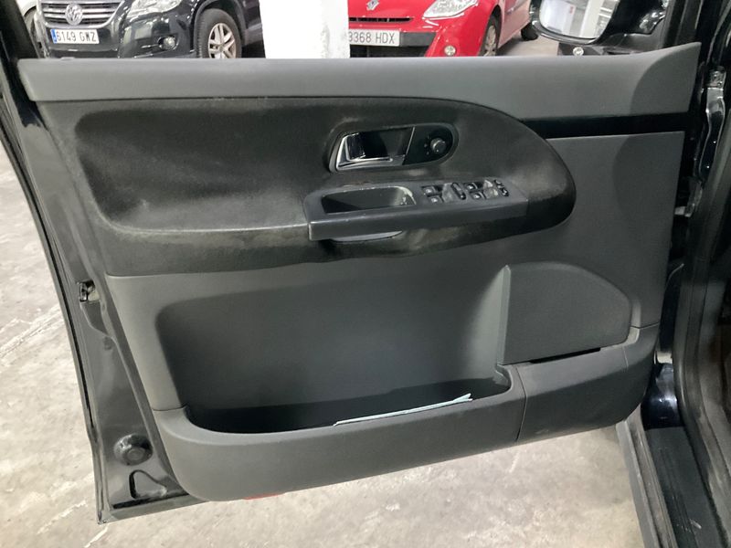 Seat Alhambra 2.0 TDI Sport Plus 2009 – снимка 31