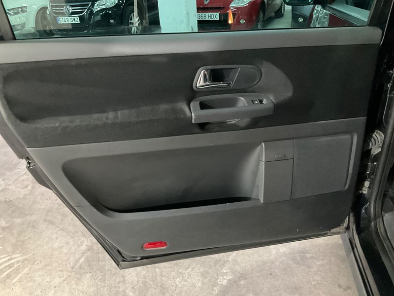 Seat Alhambra 2.0 TDI Sport Plus 2009 – снимка 32