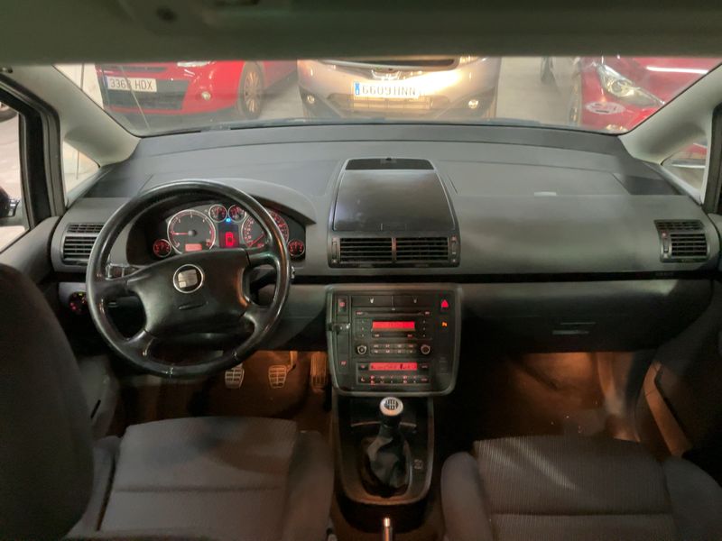 Seat Alhambra 2.0 TDI Sport Plus 2009 – снимка 17