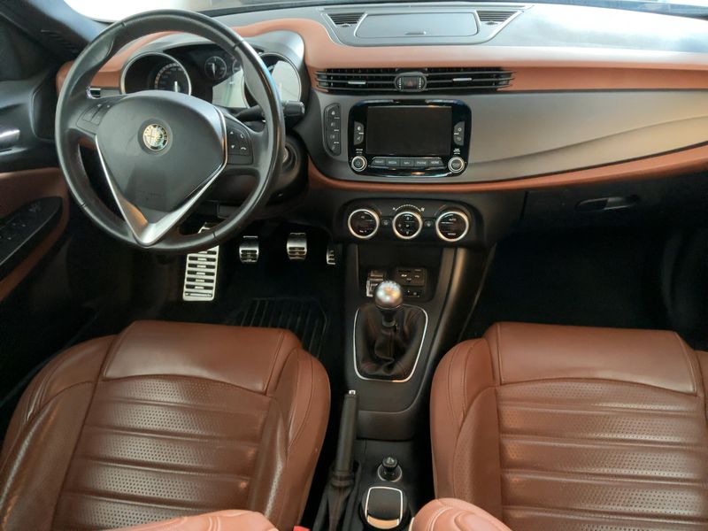 Alfa Romeo Giulietta 1.4 Turbo Turismo 2014 – снимка 17