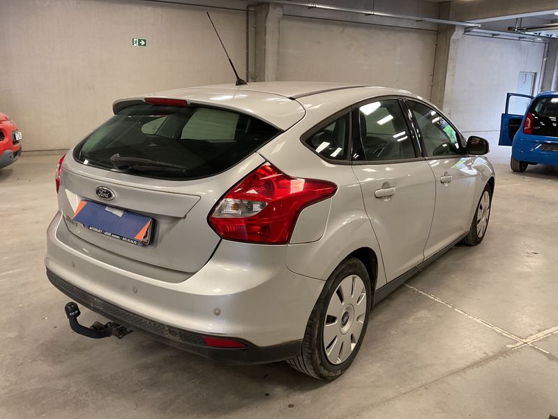 Ford Focus 1.6 TDCi Trend 2014 – снимка 2