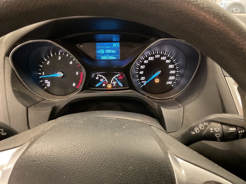 Ford Focus 1.6 TDCi Trend 2014 – снимка 4