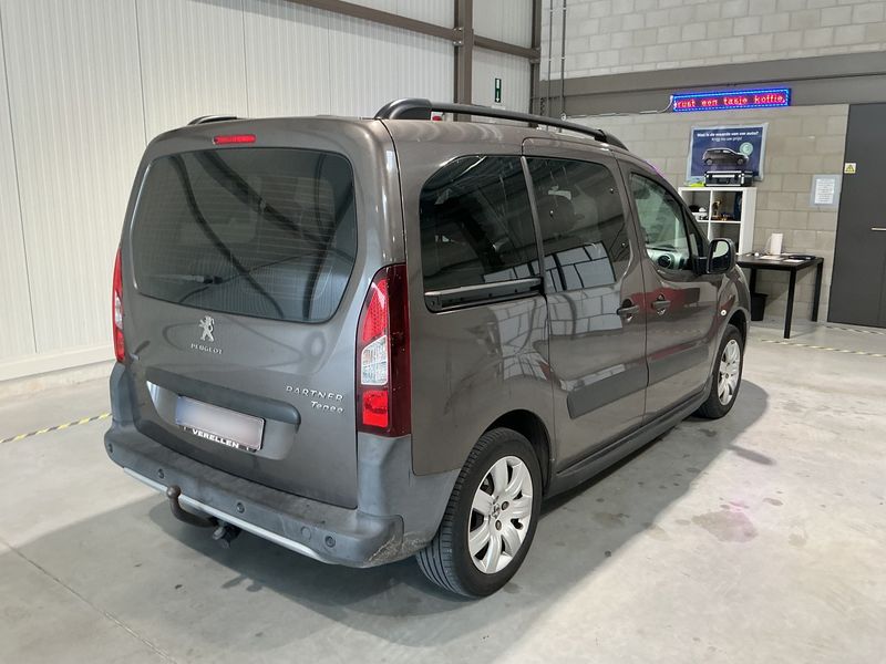 Peugeot Partner 1.2 PureTech Outdoor 2016 – снимка 8