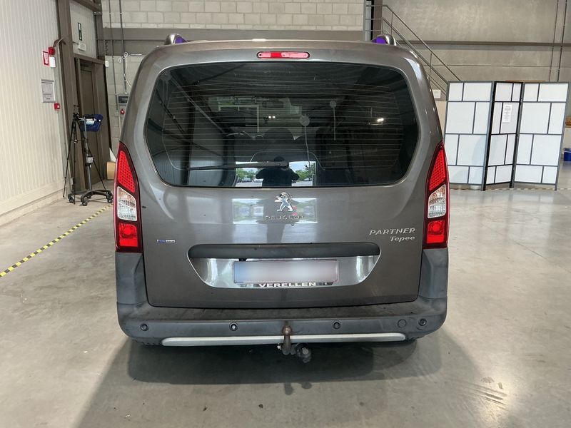 Peugeot Partner 1.2 PureTech Outdoor 2016 – снимка 7