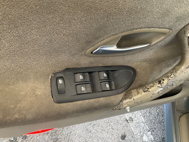 Renault Laguna 2.0 dCi Luxe Privilège 2005 – снимка 19