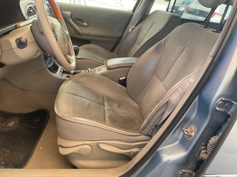 Renault Laguna 2.0 dCi Luxe Privilège 2005 – снимка 17