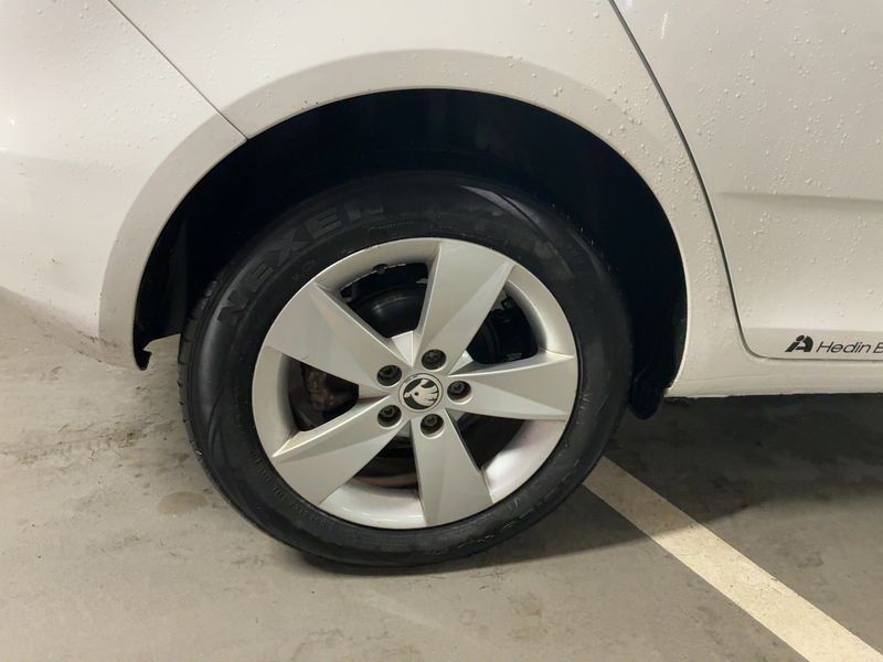 Skoda Fabia 1.2 TSI Ambition 2014 – снимка 9