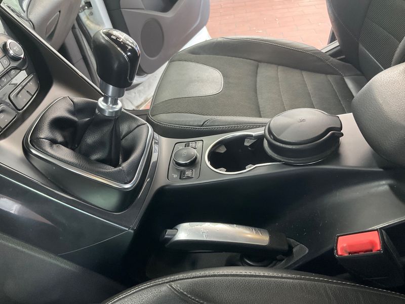 Ford Kuga 2.0 TDCi Titanium 2013 – снимка 36