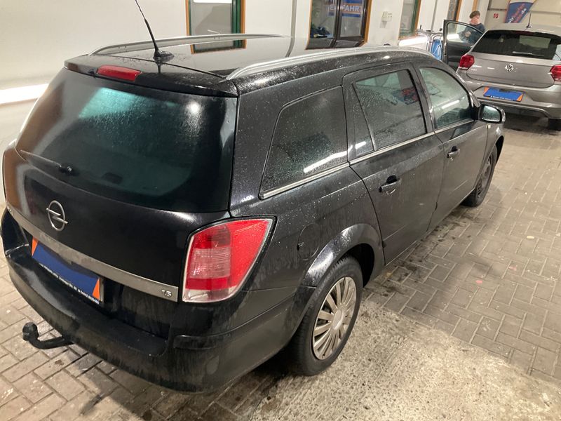 Opel Astra 1.6 Innovation 2008 – снимка 2
