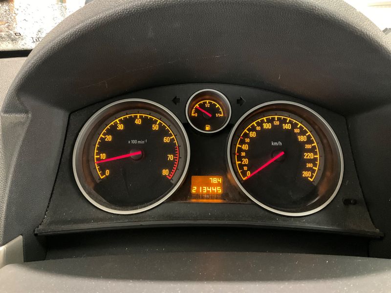 Opel Astra 1.6 Innovation 2008 – снимка 4