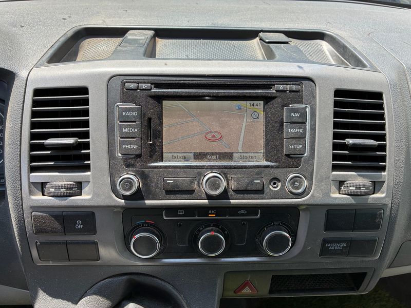 Volkswagen T5 Transporter 2.0 TDI Kasten Edition 2013 – снимка 13