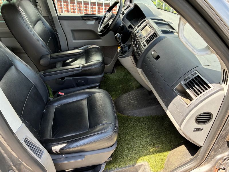 Volkswagen T5 Transporter 2.0 TDI Kasten Edition 2013 – снимка 10