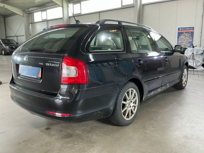 Skoda Octavia 2.0 TDI Elegance 2012 – снимка 2