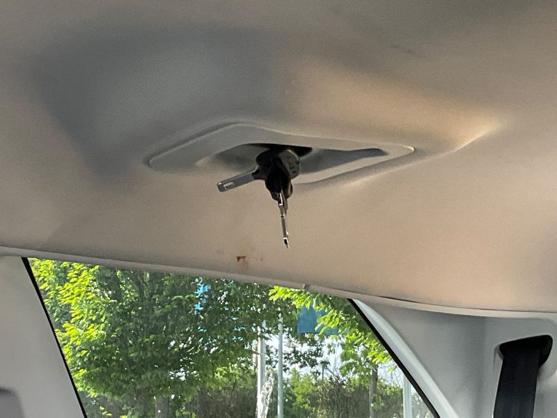 Peugeot 5008 1.2 PureTech Active 2019 – снимка 35
