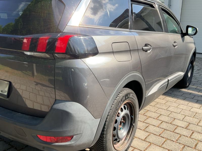 Peugeot 5008 1.2 PureTech Active 2019 – снимка 8