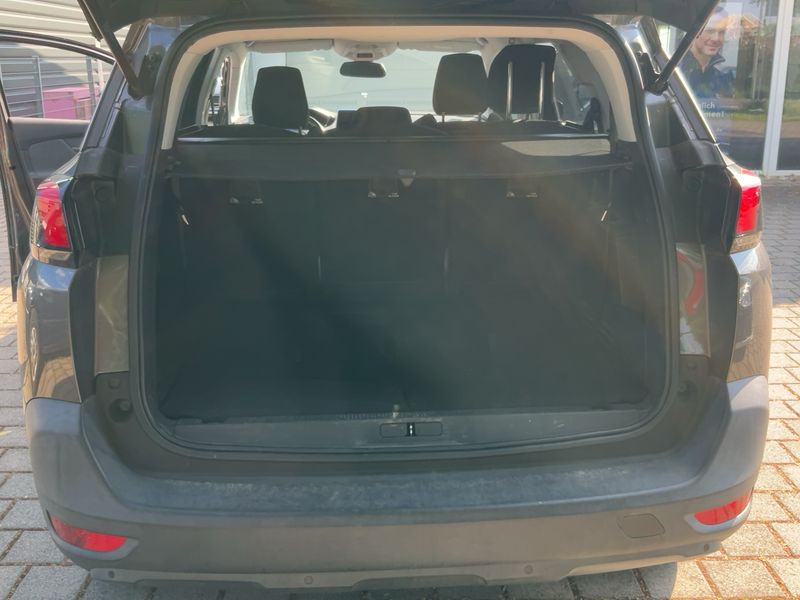 Peugeot 5008 1.2 PureTech Active 2019 – снимка 15