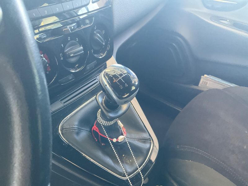 Lancia Ypsilon 1.2 Gold 2013 – снимка 23