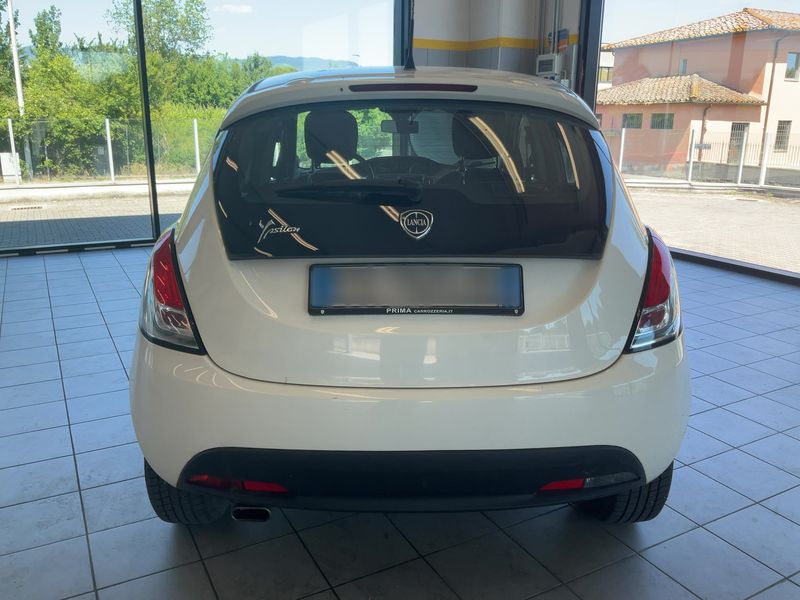 Lancia Ypsilon 1.2 Gold 2013 – снимка 7