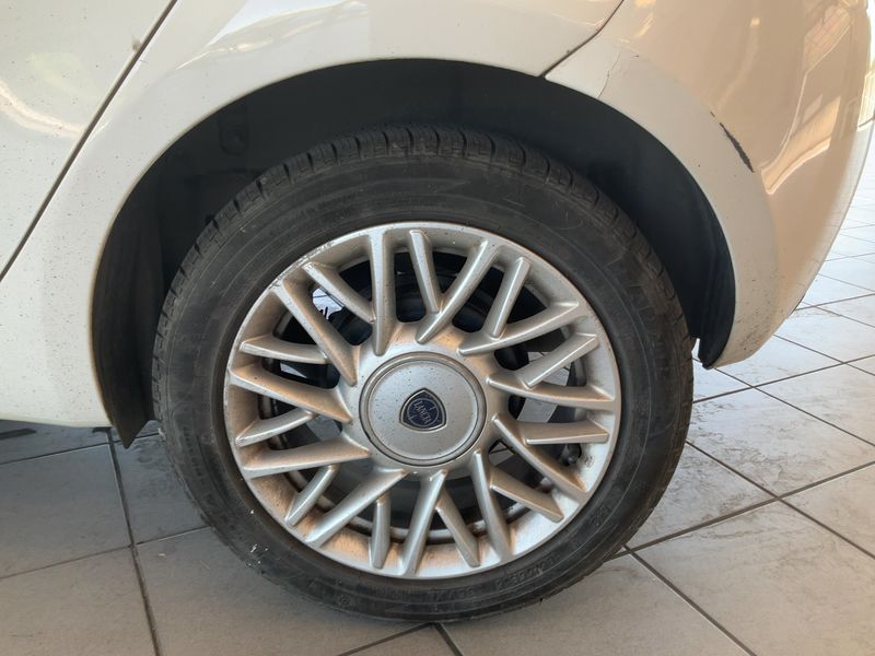 Lancia Ypsilon 1.2 Gold 2013 – снимка 5