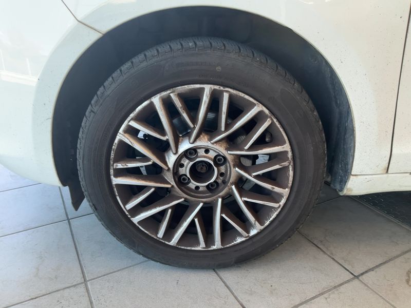Lancia Ypsilon 1.2 Gold 2013 – снимка 3