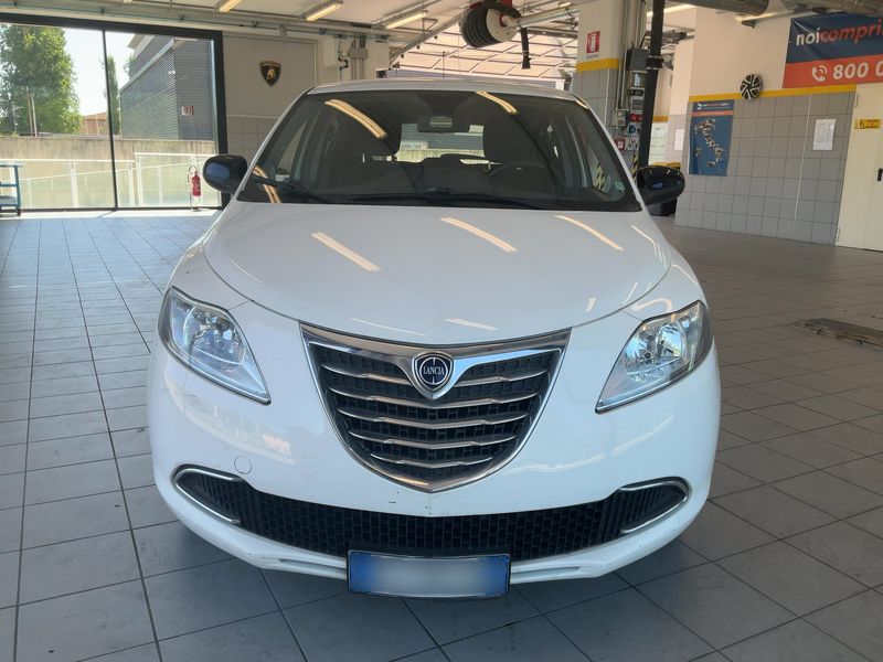 Lancia Ypsilon 1.2 Gold 2013 – снимка 14