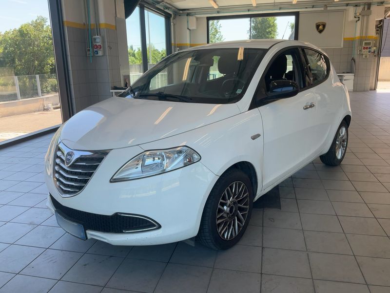 Lancia Ypsilon 1.2 Gold 2013 – снимка 1