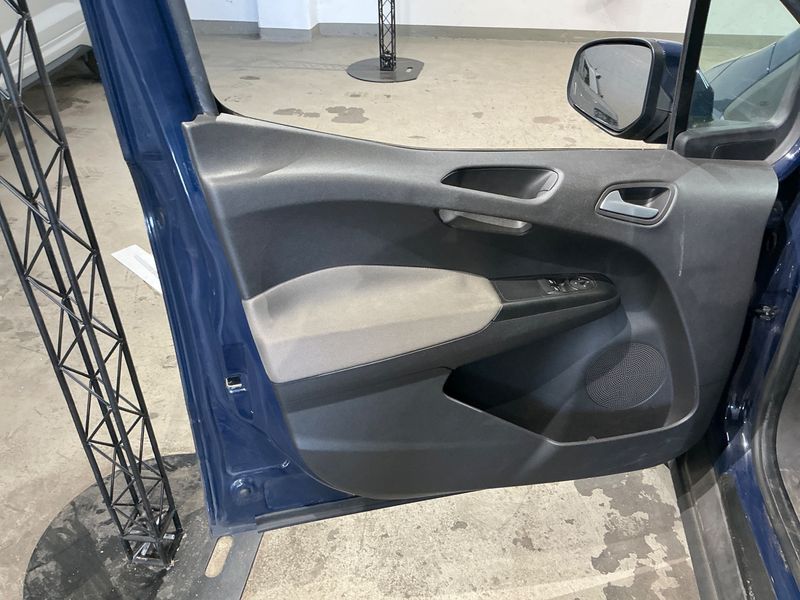Ford Tourneo 1.0 EcoBoost Trend 2018 – снимка 29