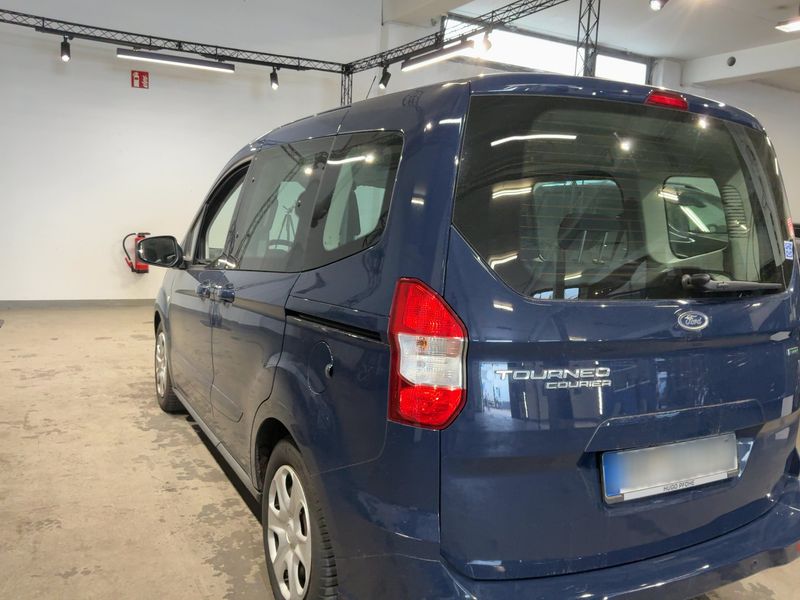 Ford Tourneo 1.0 EcoBoost Trend 2018 – снимка 6