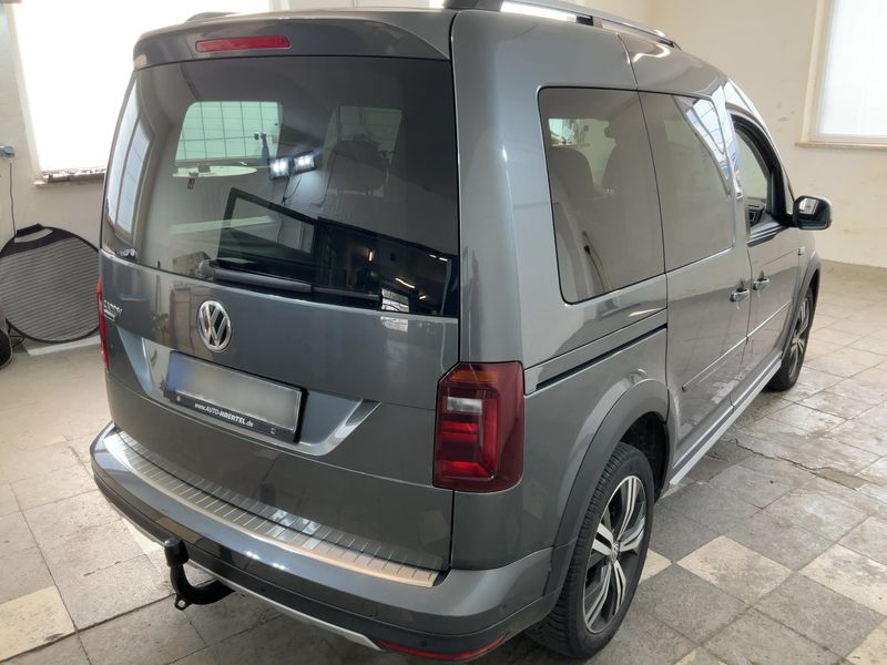 Volkswagen Caddy 1.4 TSI Alltrack BlueMotion Tech 2020 – снимка 8