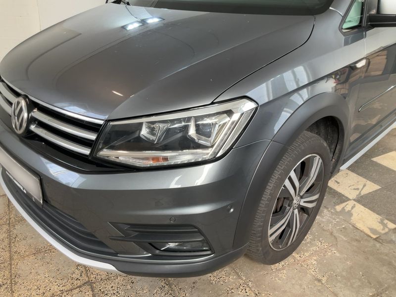 Volkswagen Caddy 1.4 TSI Alltrack BlueMotion Tech 2020 – снимка 2