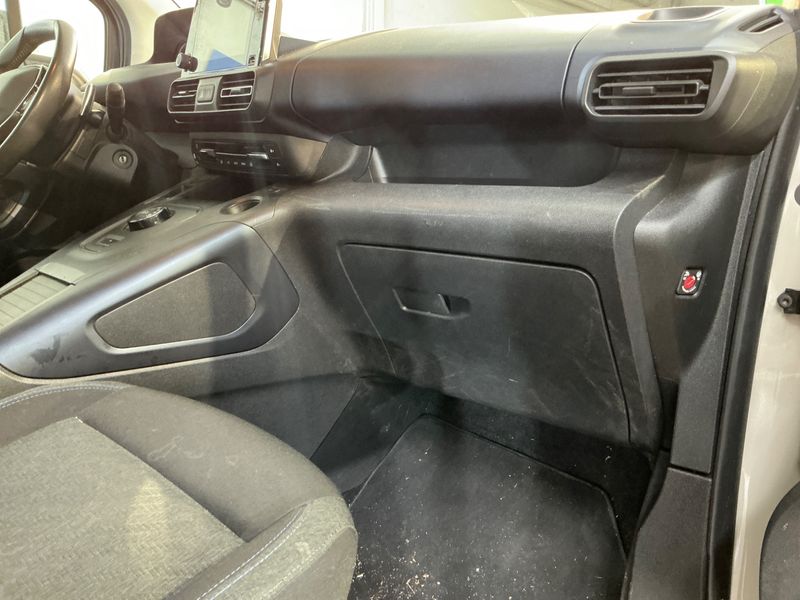 Peugeot Rifter 1.2 PureTech Allure L1 2019 – снимка 30