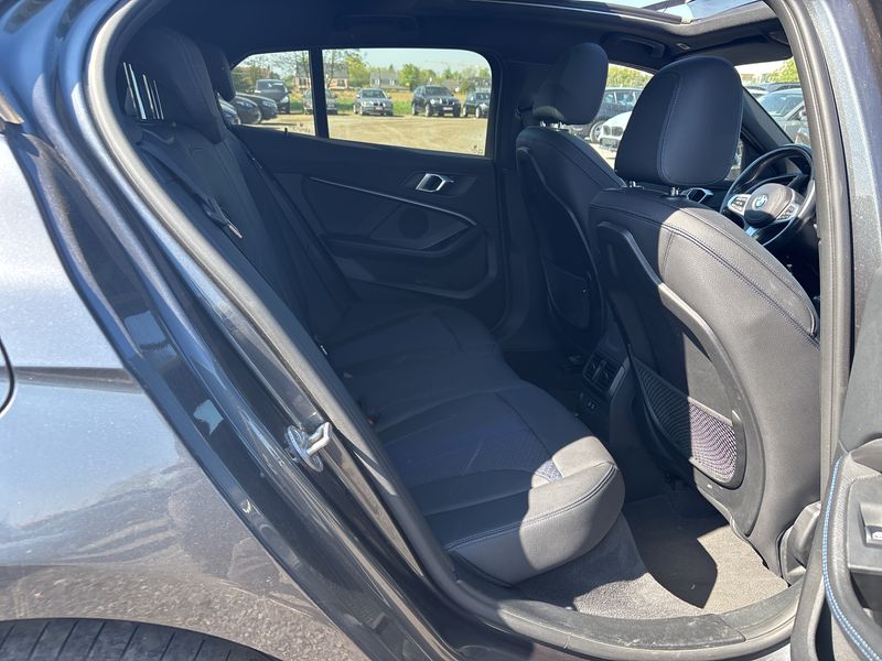 BMW 1er 118i M Sport 2021 – снимка 14