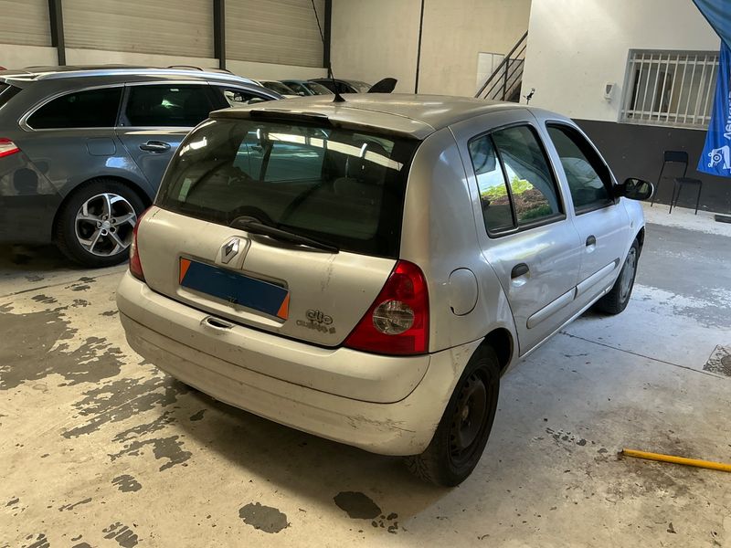 Renault Clio 1.5 dCi Campus Pack Sport 2006 – снимка 2