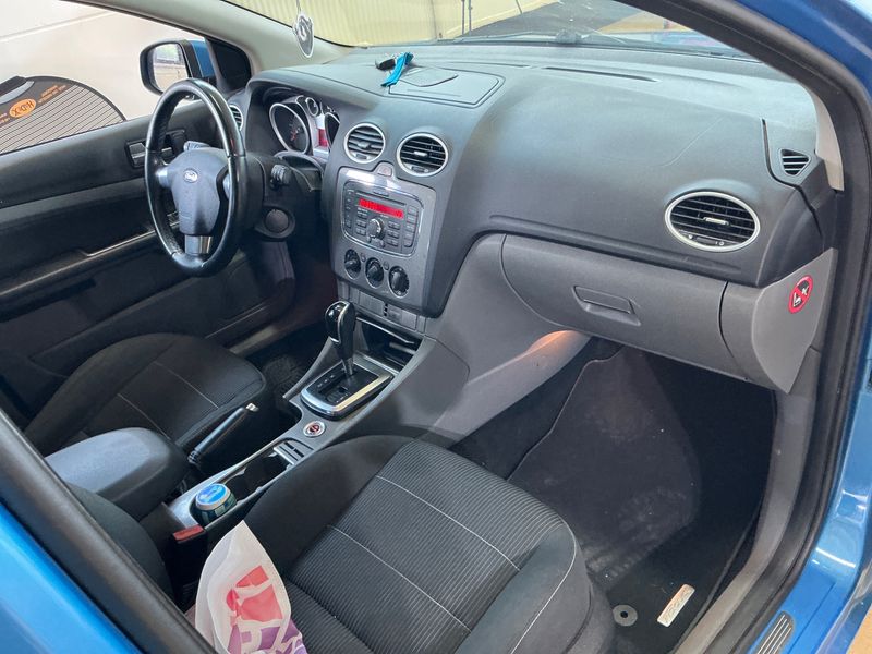 Ford Focus 2.0 TDCi Titanium 2010 – снимка 3