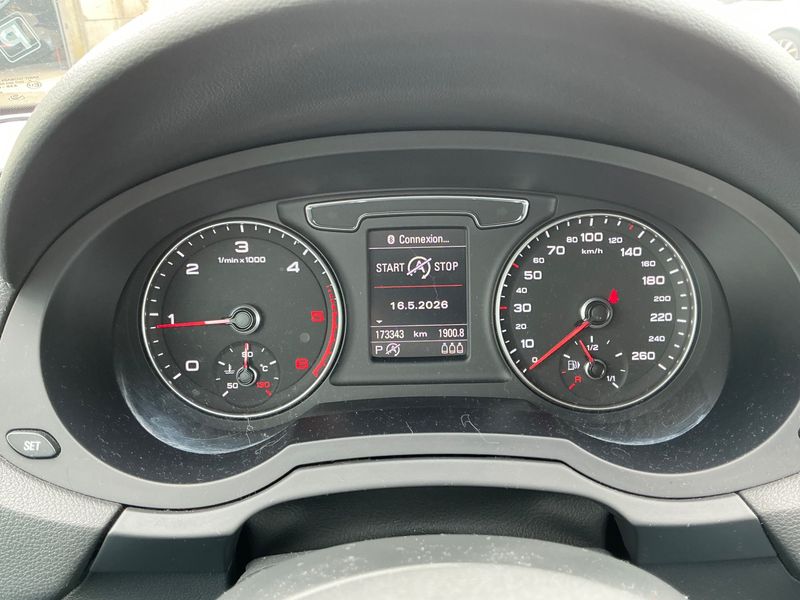Audi Q3 2.0 TDI quattro Sport 2015 – снимка 18