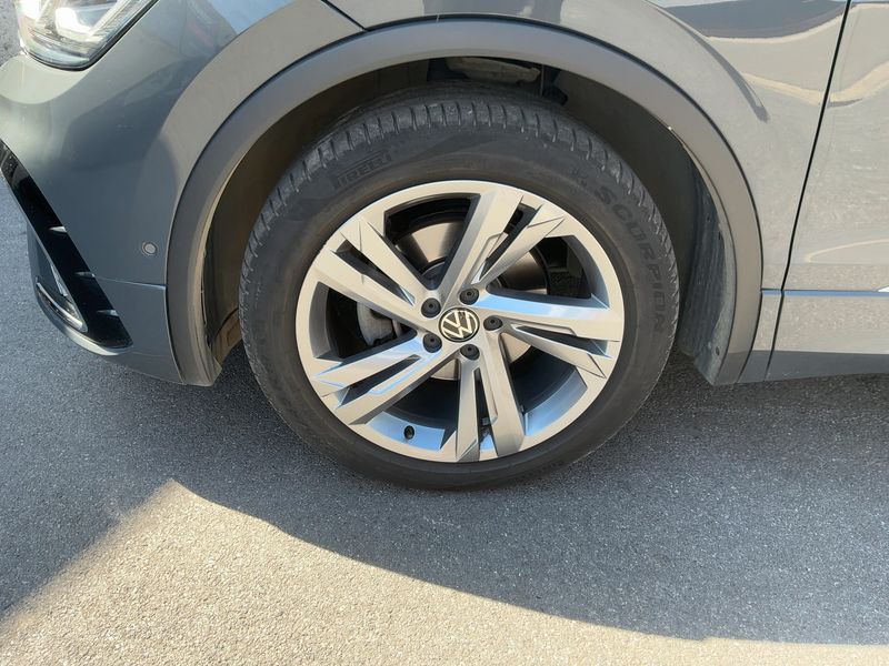 Volkswagen Tiguan 1.5 TSI ACT R-Line 2023 – снимка 3