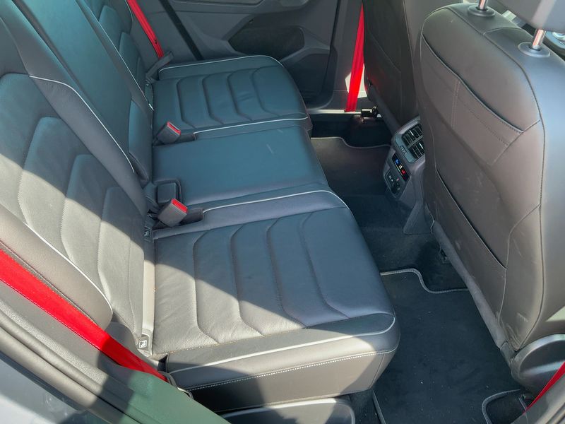 Volkswagen Tiguan 1.5 TSI ACT R-Line 2023 – снимка 19